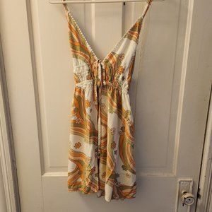 60-Style Strappy Dress